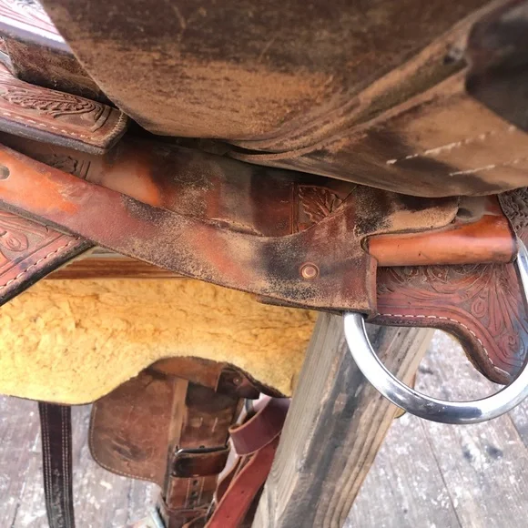 Scott Thomas Team Roping Saddle - Picture 10 of 16